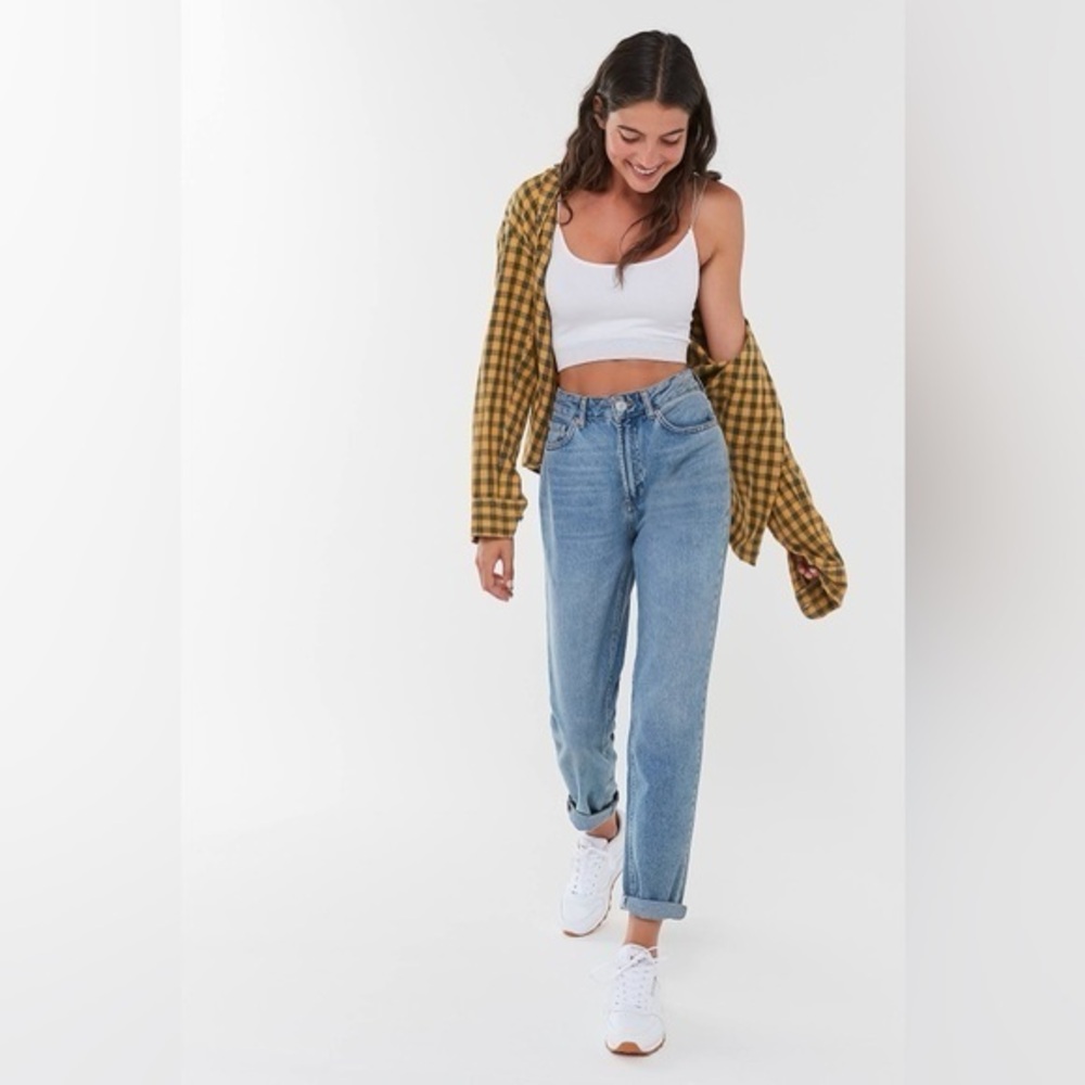 BDG Urban Outfitters High Waist Mom Jean Medium Light Wash Sz 25